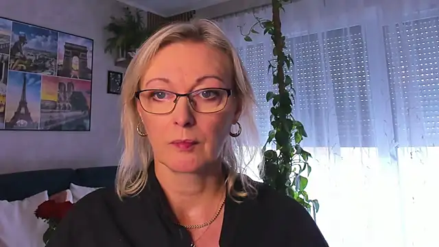 vanessa chat online show from 09-23-25, 01:36