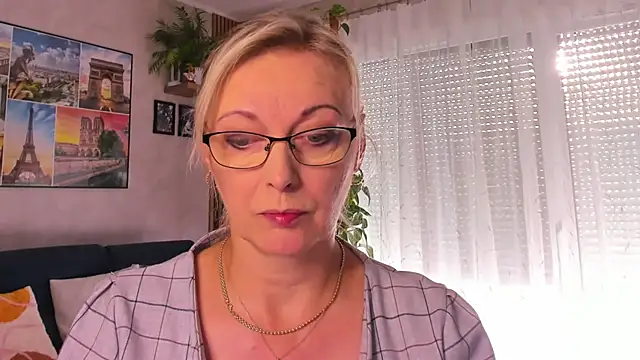 vanessa chat online show from 09-26-25, 06:17