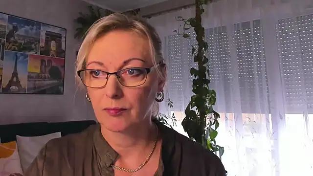 vanessa chat online show from 09-30-25, 01:27