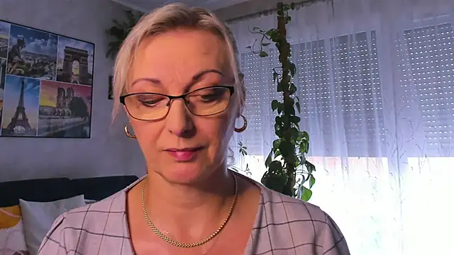 vanessa chat online show from 10-01-25, 01:28