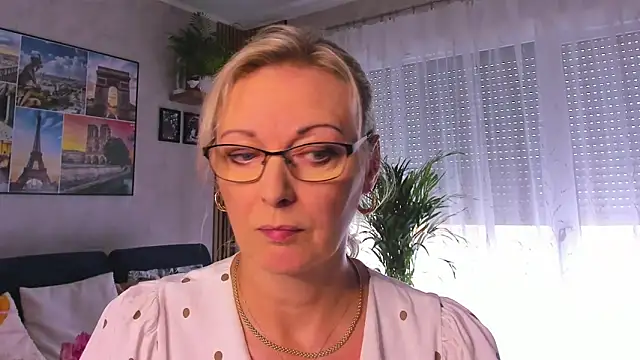 vanessa chat online show from 10-09-25, 01:31