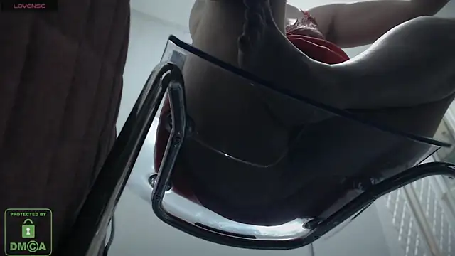 Snapshot of bisexyelizz chatting on 09-12-25, 09:15 bisexyelizz online show from 09-12-25, 09:15