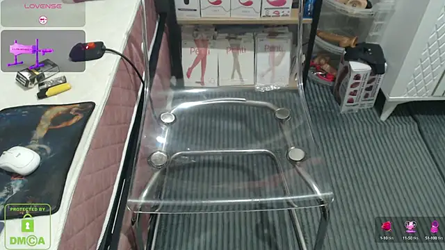 Snapshot of bisexyelizz chatting on 10-18-25, 08:42 bisexyelizz online show from 10-18-25, 08:42