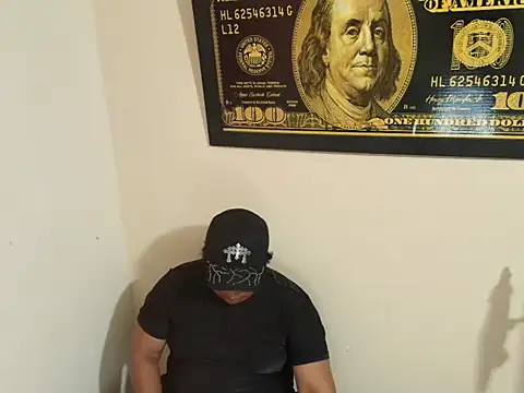 Snapshot of Malo666howard chatting on 02-22-26, 04:24 Malo666howard online show from 02-22-26, 04:24