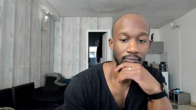 Snapshot of Mamadyyy chatting on 09-28-25, 05:18 Mamadyyy online show from 09-28-25, 05:18