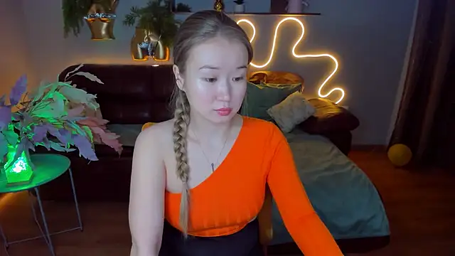 Snapshot of PollyOcean chatting on 01-05-25, 11:04 PollyOcean online show from 01-05-25, 11:04