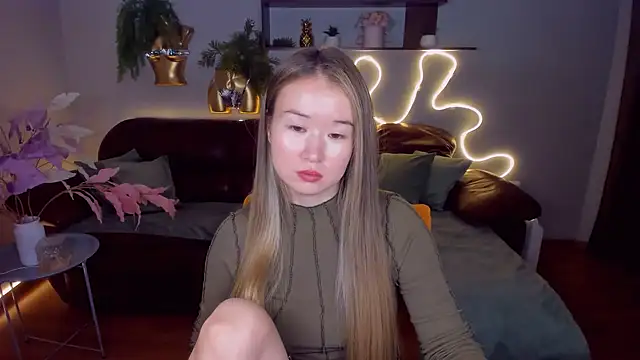 Snapshot of PollyOcean chatting on 02-15-25, 09:49 PollyOcean online show from 02-15-25, 09:49