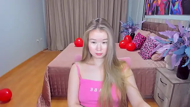 Snapshot of PollyOcean chatting on 02-17-25, 01:53 PollyOcean online show from 02-17-25, 01:53