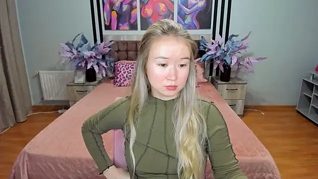 Snapshot of PollyOcean chatting on 09-26-25, 09:57 PollyOcean online show from 09-26-25, 09:57