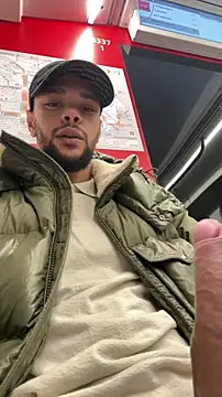 Snapshot of Lionayowe chatting on 11-22-25, 06:51 Lionayowe online show from 11-22-25, 06:51