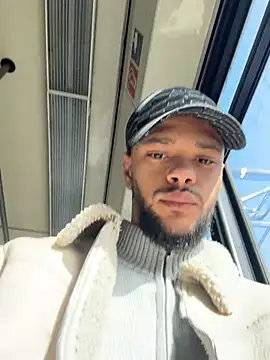 Lionayowe online show from 03-08-26, 10:08