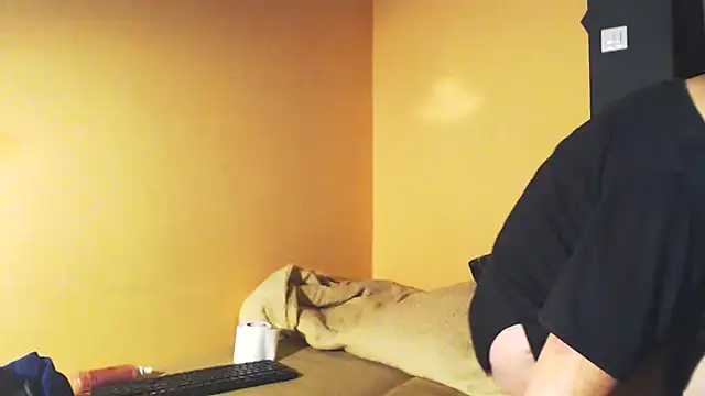MioritaHard online show from 01-26-25, 07:31