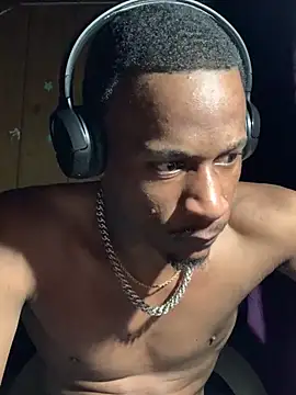 Snapshot of Tristris100 chatting on 12-11-24, 12:54 Tristris100 online show from 12-11-24, 12:54