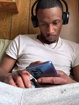 Snapshot of Tristris100 chatting on 01-16-25, 03:13 Tristris100 online show from 01-16-25, 03:13