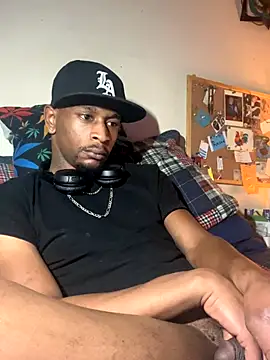 Snapshot of Tristris100 chatting on 11-11-25, 02:33 Tristris100 online show from 11-11-25, 02:33