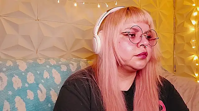 Satyn doll online show from 05-19-26, 01:00