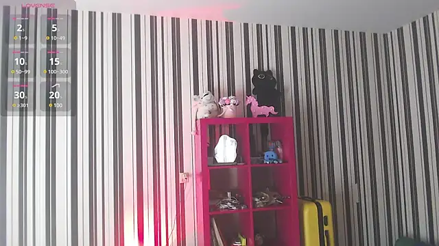  Hanna Moon  online show from 12-26-24, 08:39