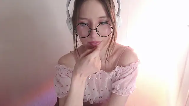  Hanna Moon  online show from 05-06-26, 11:37