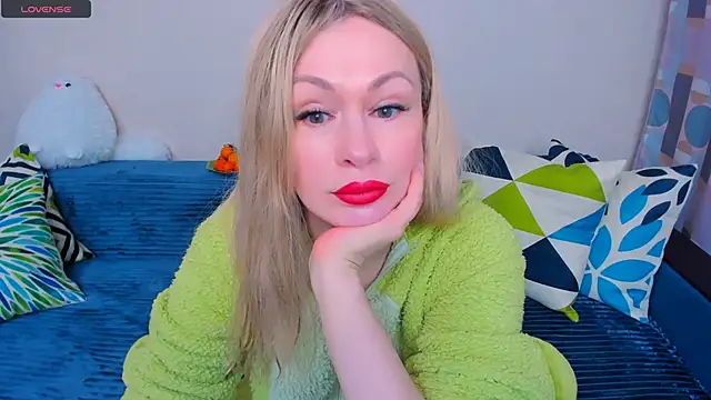 EllenMoore online show from 03-19-26, 03:10