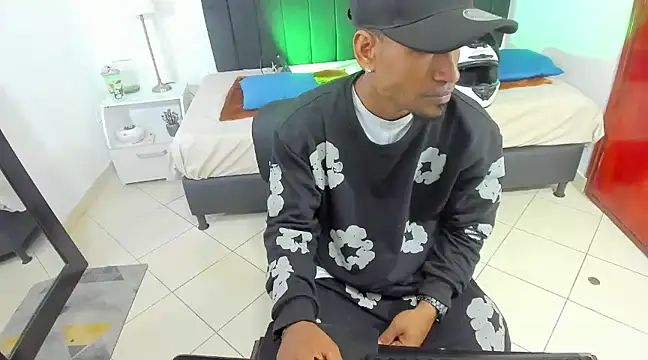 anhtony wayans online show from 02-13-25, 12:02