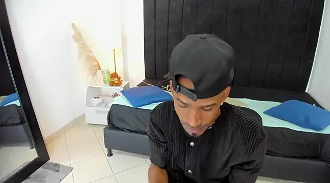 anhtony wayans online show from 02-18-25, 12:15