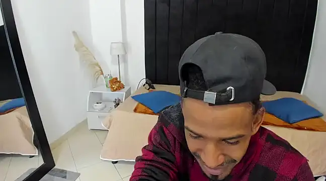 anhtony wayans online show from 02-19-25, 11:46