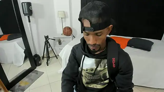 anhtony wayans online show from 10-05-25, 11:57