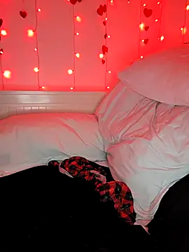 LilyOrion online show from 02-21-25, 07:12