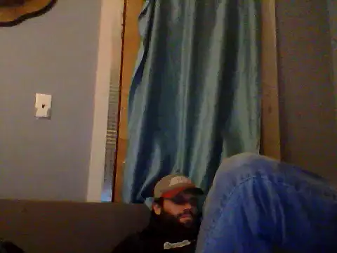 Snapshot of Bwc4u2Ride chatting on 10-24-25, 08:22 Bwc4u2Ride online show from 10-24-25, 08:22