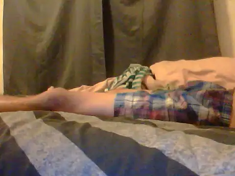 Snapshot of Bwc4u2Ride chatting on 10-28-25, 01:31 Bwc4u2Ride online show from 10-28-25, 01:31