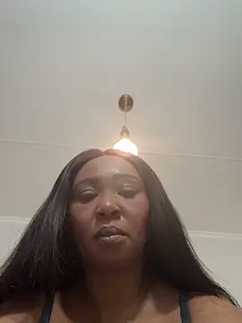 Bootyliciouse21X online show from 02-21-26, 09:27