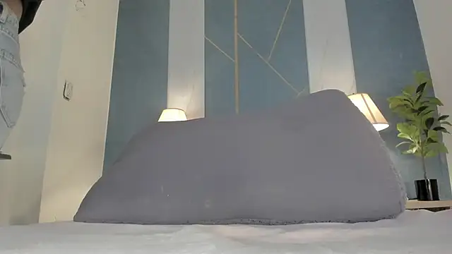 Snapshot of Swt_skinny_ chatting on 11-29-25, 12:41 Swt skinny online show from 11-29-25, 12:41