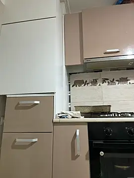 Snapshot of Almmaxxxx chatting on 10-26-25, 04:40 Almmaxxxx online show from 10-26-25, 04:40