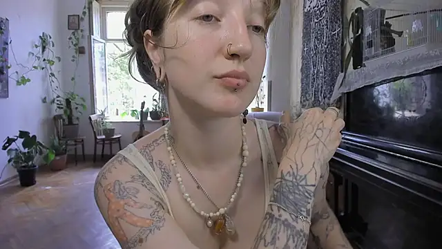 Miranda2 0 online show from 07-04-26, 09:04