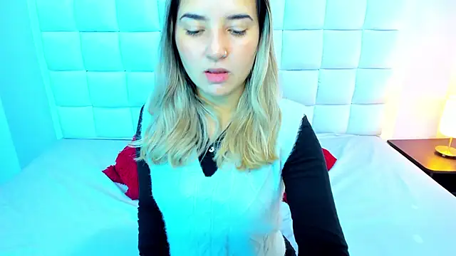 teresasroom  online show from 02-11-25, 01:09