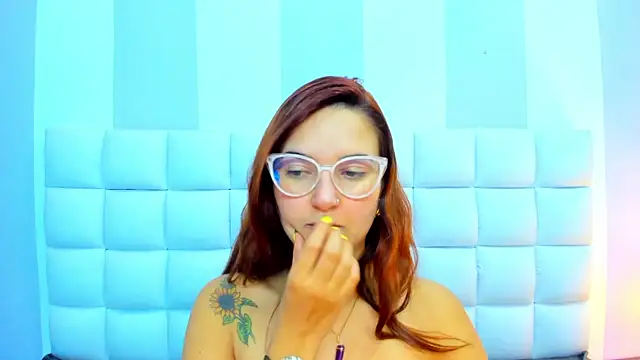 Snapshot of teresasroom_ chatting on 02-09-26, 01:59 teresasroom online show from 02-09-26, 01:59