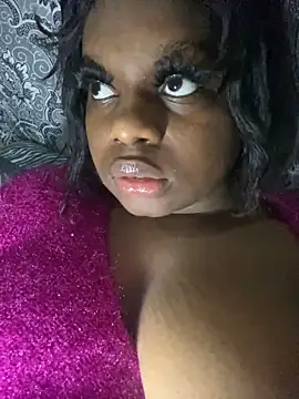 Snapshot of Cyebony chatting on 01-28-25, 02:31 Cyebony online show from 01-28-25, 02:31