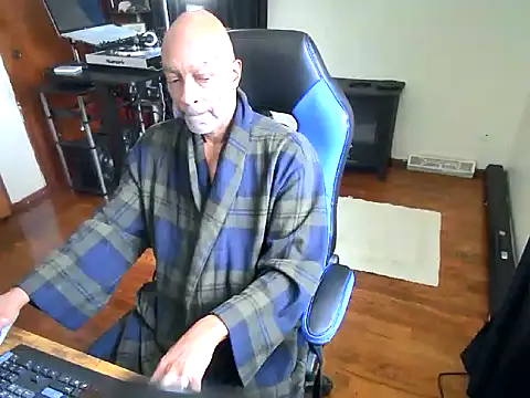 longdick4you8686 online show from 01-24-25, 06:04