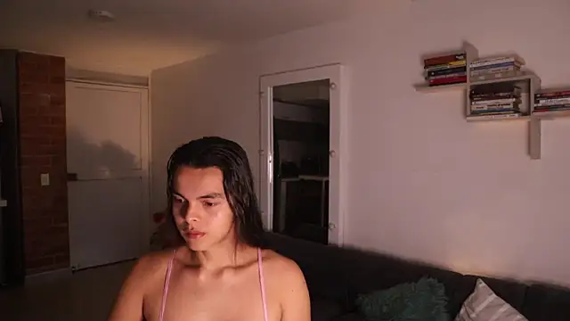 Snapshot of _Vahos_ chatting on 01-15-26, 08:12 Vahos online show from 01-15-26, 08:12