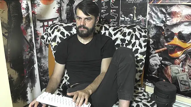 Snapshot of 00george chatting on 05-26-26, 11:39 00george online show from 05-26-26, 11:39