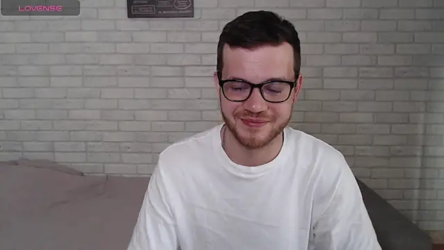 Snapshot of Alexxx_horny chatting on 07-27-26, 07:04 Alexxx horny online show from 07-27-26, 07:04
