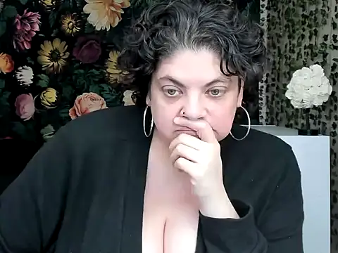 Exotic-Melons online show from 12-18-25, 11:22