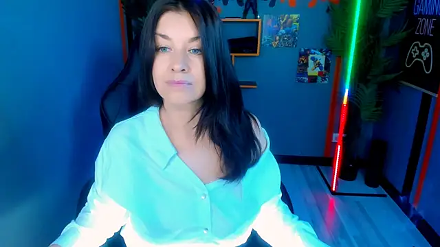 Snapshot of AnaMills chatting on 05-28-26, 10:01 AnaMills online show from 05-28-26, 10:01