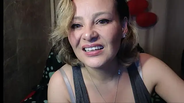 Snapshot of dagny-jo chatting on 03-06-25, 03:24 dagny-jo online show from 03-06-25, 03:24