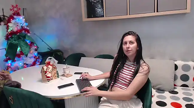 Snapshot of lolyforyou chatting on 12-10-24, 11:32 lolyforyou online show from 12-10-24, 11:32