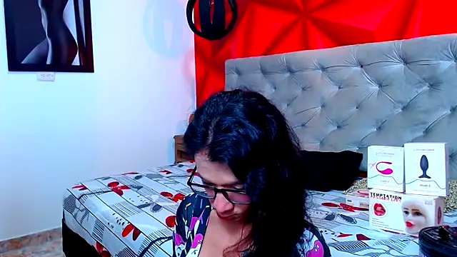 Snapshot of DaslyRoze chatting on 03-08-25, 12:22 DaslyRoze online show from 03-08-25, 12:22