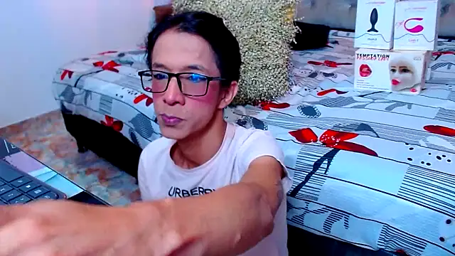 Snapshot of DaslyRoze chatting on 03-12-25, 12:31 DaslyRoze online show from 03-12-25, 12:31
