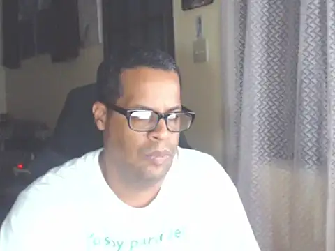 thesugar32 online show from 09-13-25, 02:22