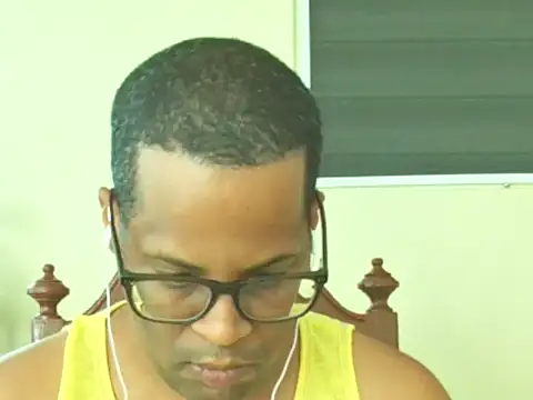 Snapshot of thesugar32 chatting on 04-22-26, 12:50 thesugar32 online show from 04-22-26, 12:50