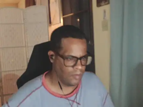 Snapshot of thesugar32 chatting on 05-02-26, 01:54 thesugar32 online show from 05-02-26, 01:54